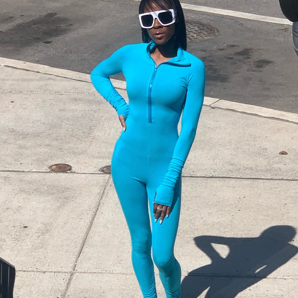 Chic Turquoise Zip-Up Jumpsuit
